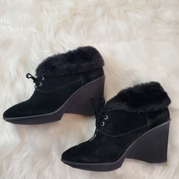 B. Makowsky  Wedge Booties Size 9 Nellie Black Suede Faux Fur Wedge Booties - Picture 3 of 11